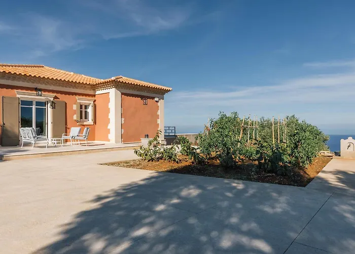 Archontiko Stoufi, An Authentic Seaview Retreat, By Thinkvilla 别墅